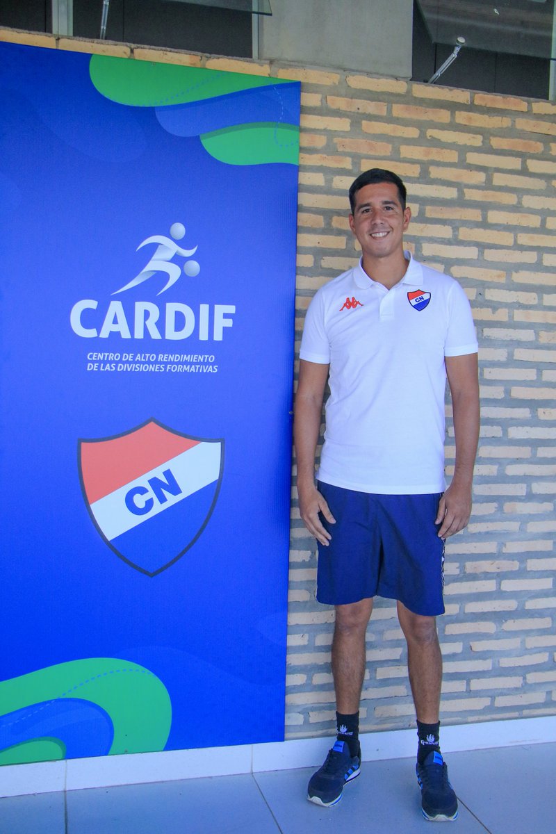 Nuevo Escudo,Nuevos Colores y Nueva Casa,agradecido con Dios primeramente y también con Mis Angeles que siempre me cuidan y guían que son Mi Mamá y Papá,ahora a dar todo lo mejor para que sea un gran 2025 con <a href="/CanteradelTrico/">Club Nacional - Formativas</a> y lograr todos los objetivos y metas🔴⚪️🔵🧤⚽️🥅💪🏽👍🏽👊🏽