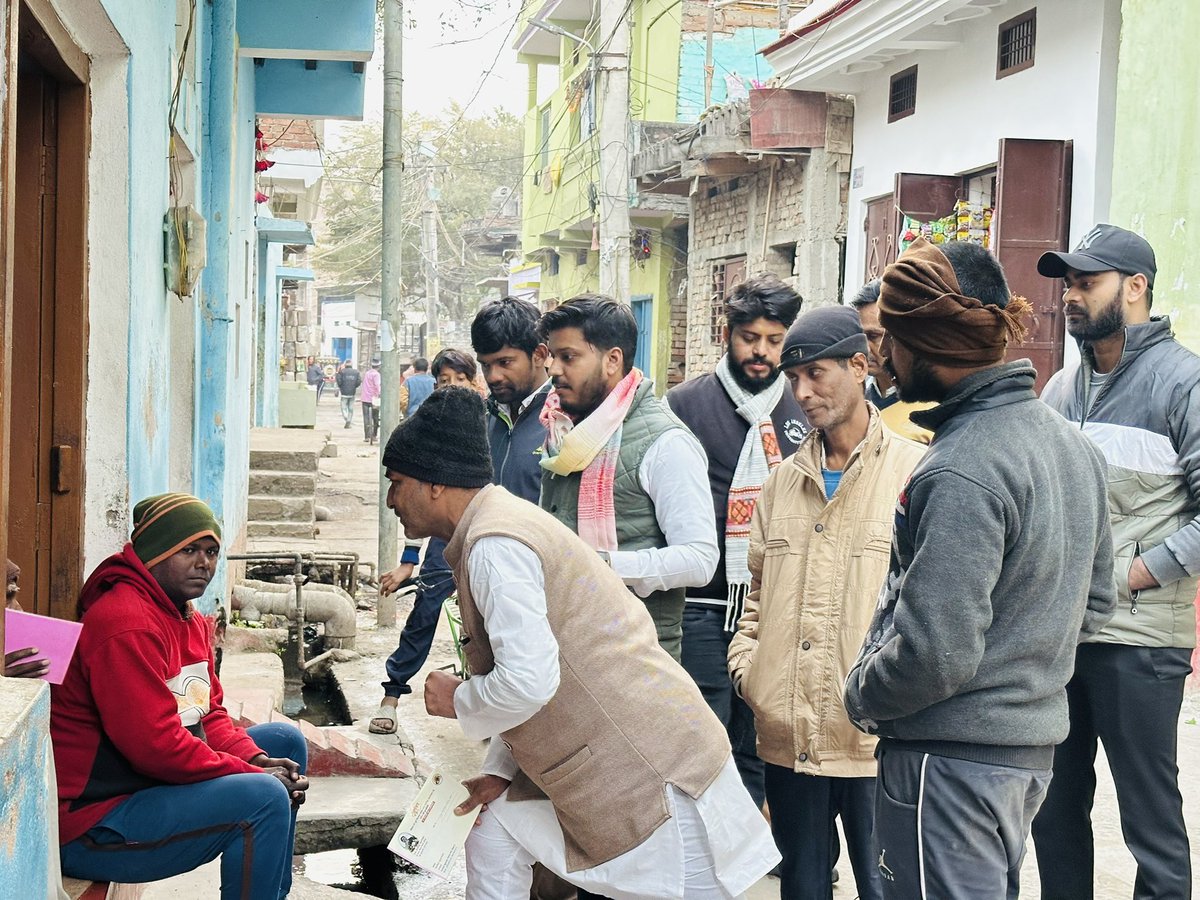 VineetNarayanS1's tweet photo. आगामी 11 जनवरी को होने वाले पापा जी के पुण्यतिथि को लेकर देवी स्थान, मछुआटोली,मथनी तल में भ्रमण कर सभी को आमंत्रित करते हुए।🙏🏻
नोट:- सभी लोग अपने नेता को श्रद्धांजलि देने आ रहे हैंl
#skvm #satyendrakushwaha #patnasahib https://t.co/IAggst0bLP