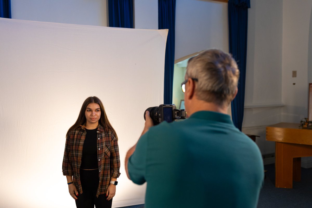 New Year, new chance to get a LinkedIn Headshot from AVR. 

Professional Headshots: Drop-in Session 12pm – 2pm

When: Wednesday 22nd January 2025 and Friday 24th January 2025

Where: Sir David Bell Building Ground Floor

<a href="/RoehamptonUni/">Uni of Roehampton</a> <a href="/UR_Library/">University of Roehampton Library</a>