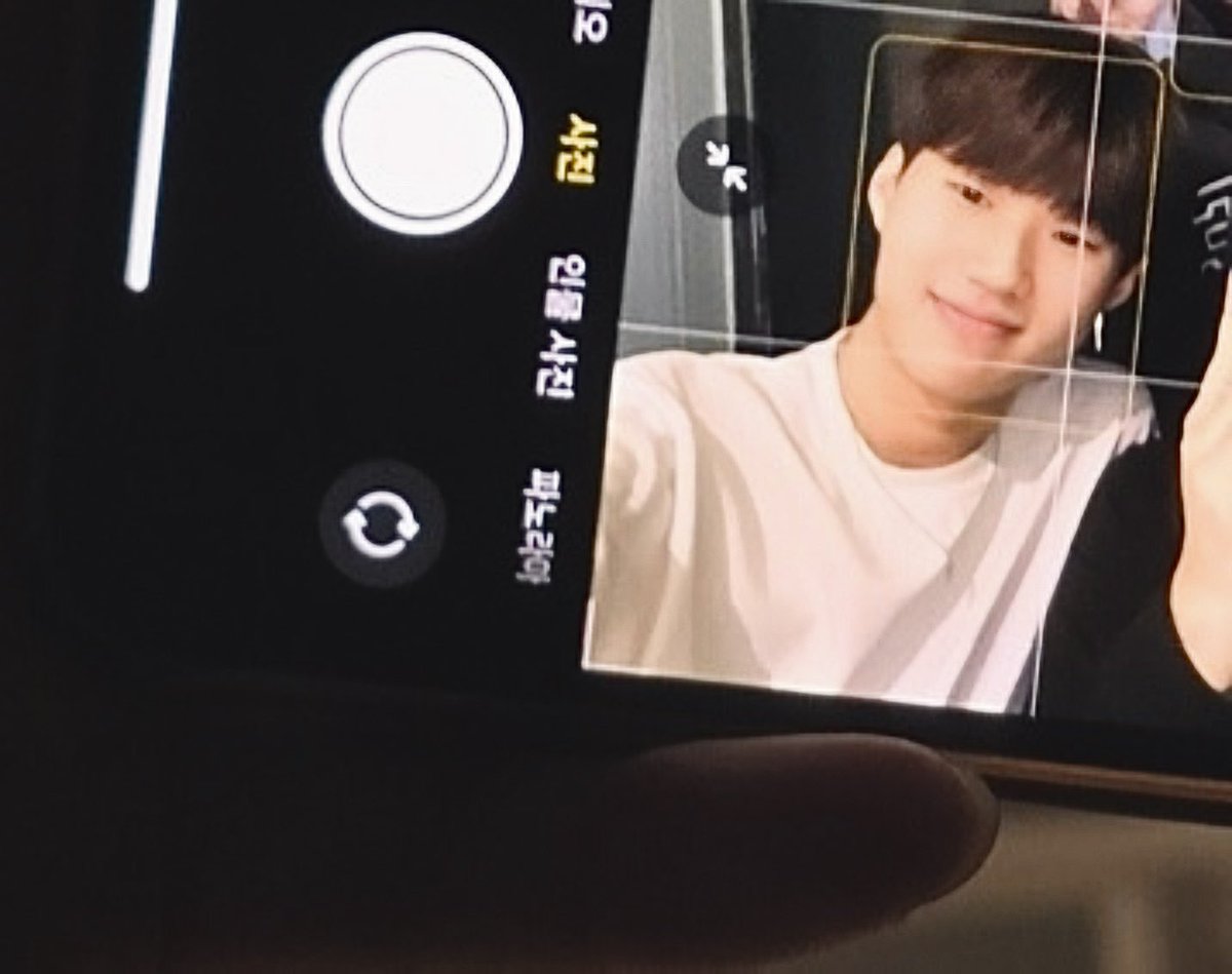 xeanvy's tweet photo. #게친소 #ㄱㅊㅅ
05년생
음악 하는거 좋아해요!
친하게 지낼 사람 구해요 https://t.co/3T76bBYAZr