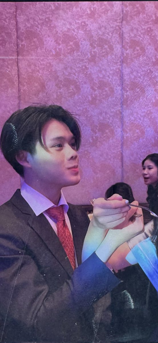 모든 걸 믿고 털어놓을 수 있는 유일한 사람 My Bro HBD🎉
덕분에 많이 의지하고 힘을 얻어가요 고맙습니다~
올리고 싶은 사진은 터무니 없이 많지만 웃긴 사진이 태반이라 나만 갖고 있겠음 

그리고 요즘 부쩍 거짓말이 늘었는데 거짓말 하면 웃긴 사진 뿌릴게요 ㅎ

#LEEJINWOO #이진우
#HBD_PRINCE