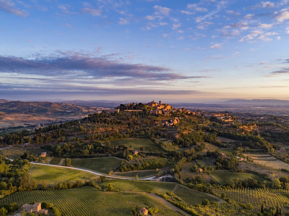 Montepulciano: da sabato 11 gennaio 2025 al via il Check Point Turistico per i bus turistici. Pagamenti on-line dal sito del Comune #turismosostenibile #montepulciano #siena #toscana  comune.montepulciano.si.it/novita/montepu…