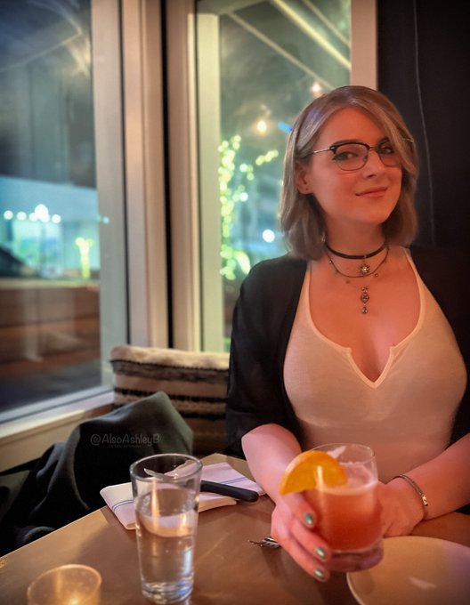 Yes, sometimes I wear glasses... According to the laws of romcom courting that means I am obtainable