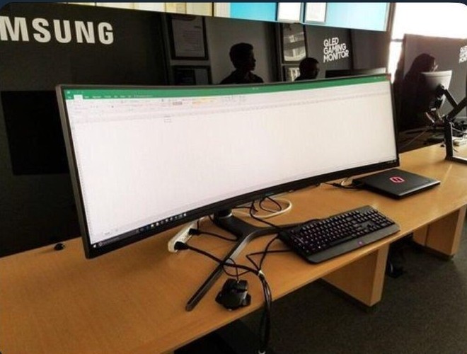 Shefali__J's tweet photo. Finally, a monitor to display all the tailwind class names😌 https://t.co/h3J4aq491y