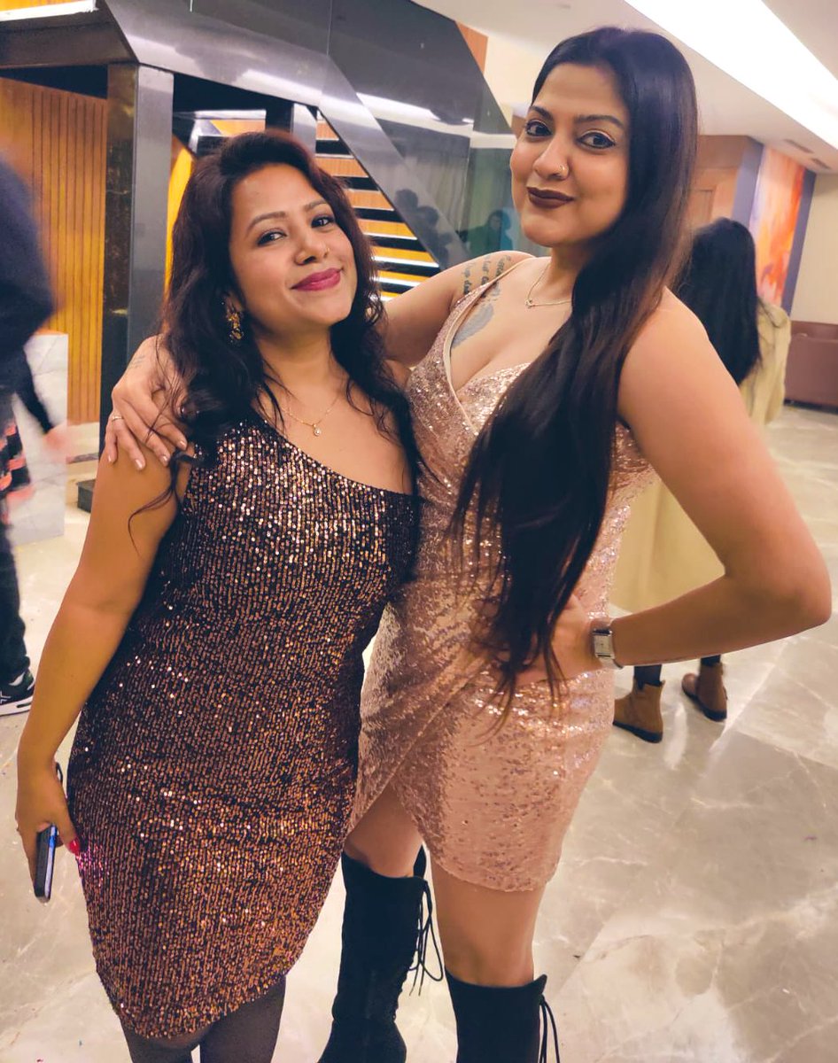 StandForMen's tweet photo. Daily Routine of a 40 yr old Honda Sherni Deepika Bhardwaj —

> stalks Venom and Andrew Tate's profile
> call them misogynists
> defends hindu women who dress indecently, drink alcohol and dance obscenely
> support feminists
> raat ko sone se pehle old monk

GOOD NIGHT https://t.co/gXgKU6jhXx