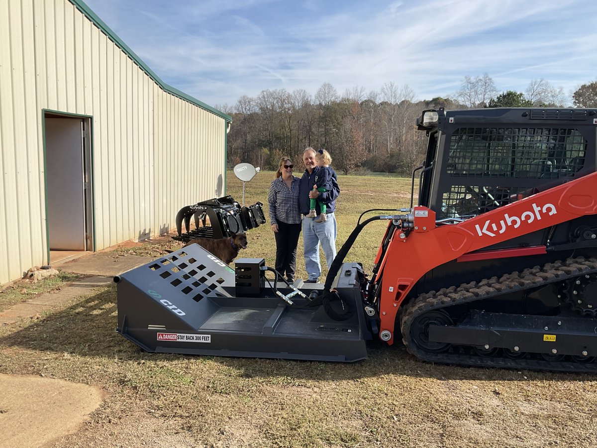 We're grateful to the Wilson family for choosing MTC Villa Rica for their Kubota SVL75 purchase!

#KubotaConstruction #KubotaUSA #MasonTractor #MTC