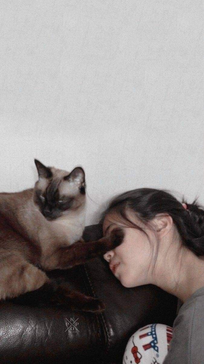 gelabiru's tweet photo. Byullie that has been there for me just like my family members for so long. Rest beautifully in the sky, now the star is back to it place. Please shine brightly at night so me and dallie can find your spot from down here.

My brightest star, byullie... I love you https://t.co/M9qpBG4scK