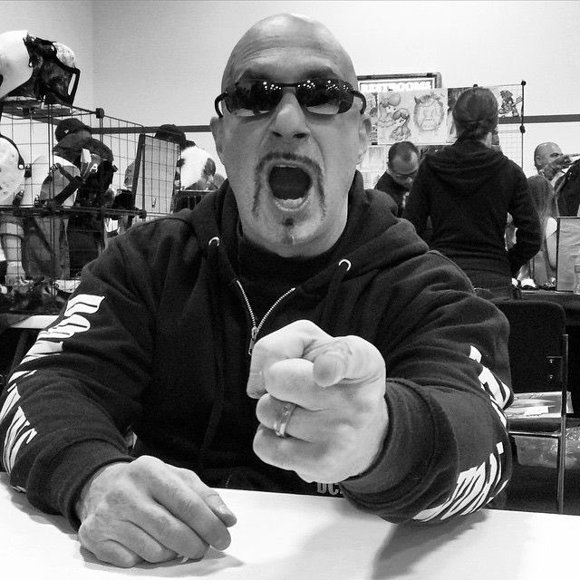 douglasisadope's tweet image. Choose your top 25 favorite comic book artists. One drawing per day for 25 days, in no particular order.
No explanations, no reviews.

Day 2

#GregCapullo @GregCapullo 
#SamAndTwitch
#Batman