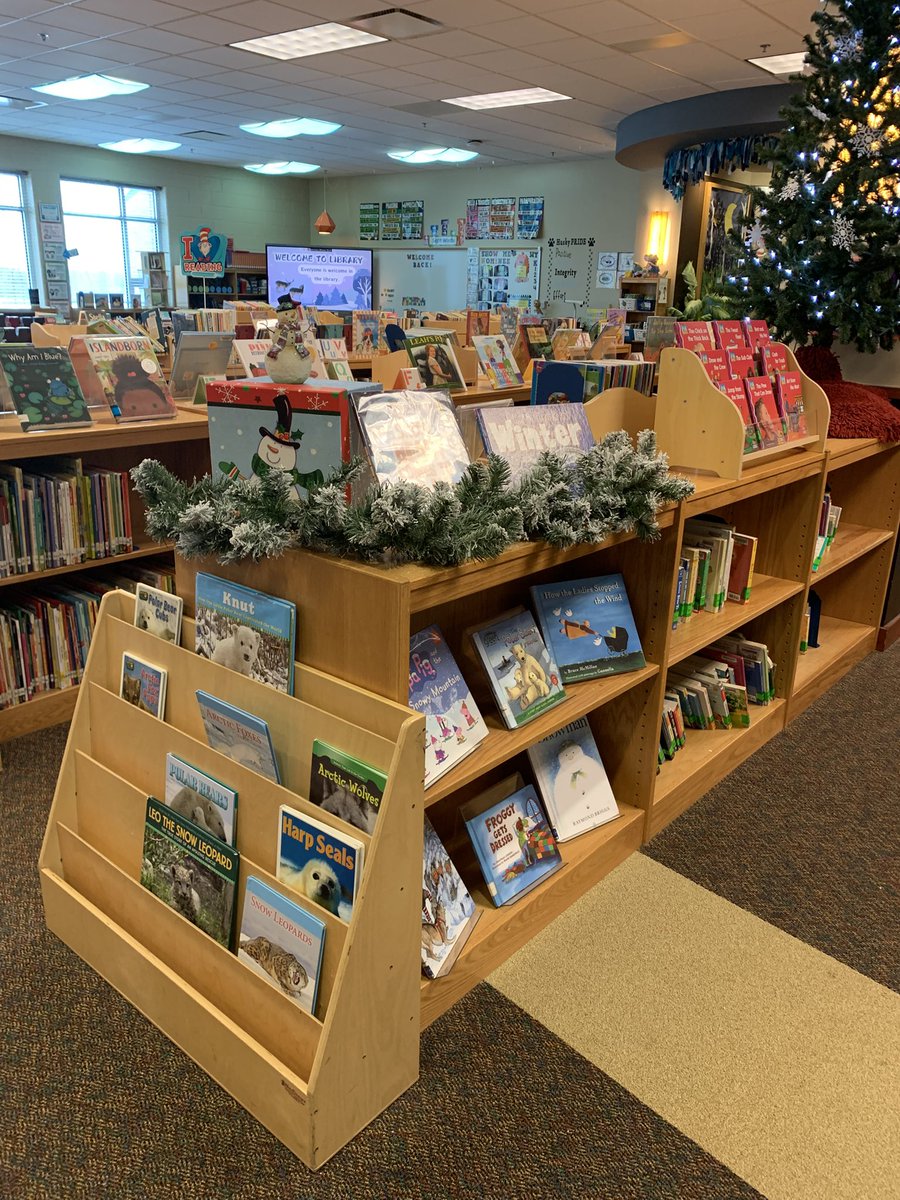 AnEducator's tweet image. We are ready to read and watch the snow. ❄️☃️❄️ #DHEReads #SPSReadtosuceed @DHElementary @DHELibrary @officialSPS