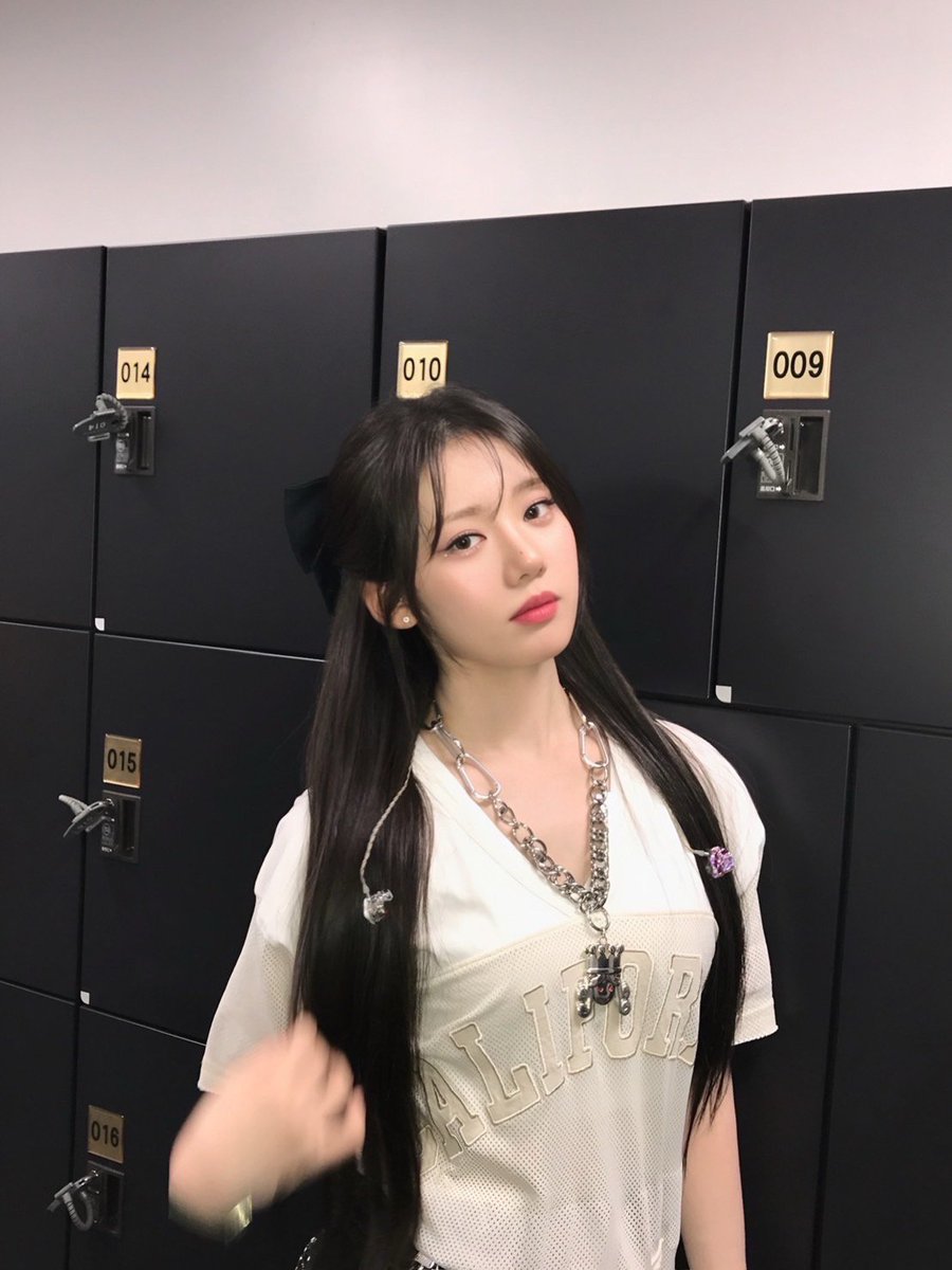 roraleef's tweet image. Unapologetically me—take it or leave it. 🐈‍⬛🖤