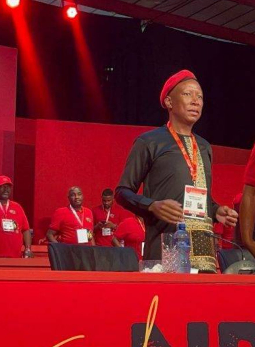 Lduga's tweet photo. @EFFSouthAfrica Hit a like if you agree that Julius Malema must votsek together with his spaza shop "EFF" https://t.co/sNov6imYBW