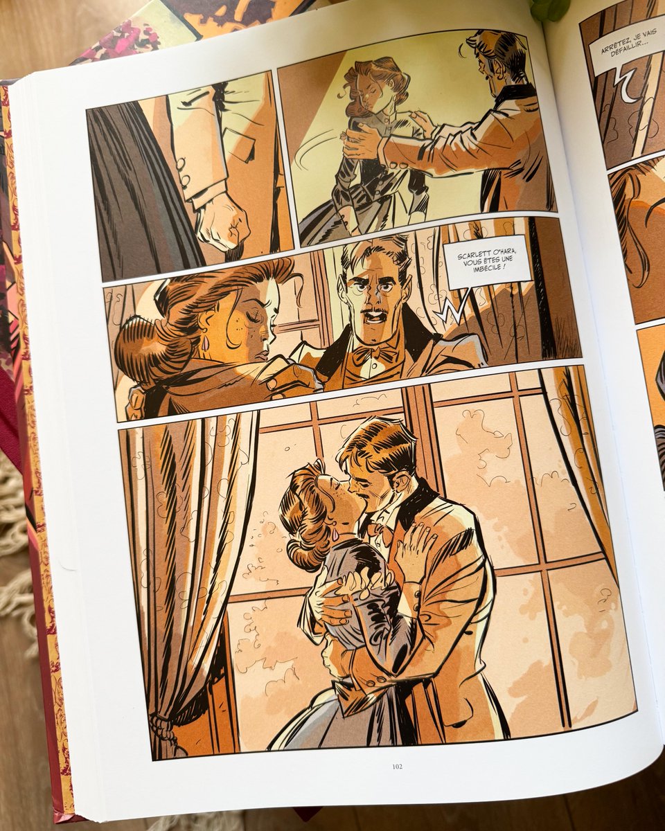 🍂 Parmi les histoires d’amour les plus emblématiques de la littérature, celle de Scarlett O’Hara et de Rhett Butler est du genre inoubliable !

Plongez dans les 2 tomes de “Gone with the wind” de Pierre Alary adapté du roman de Margaret Mitchell pour la (re)découvrir 😍
