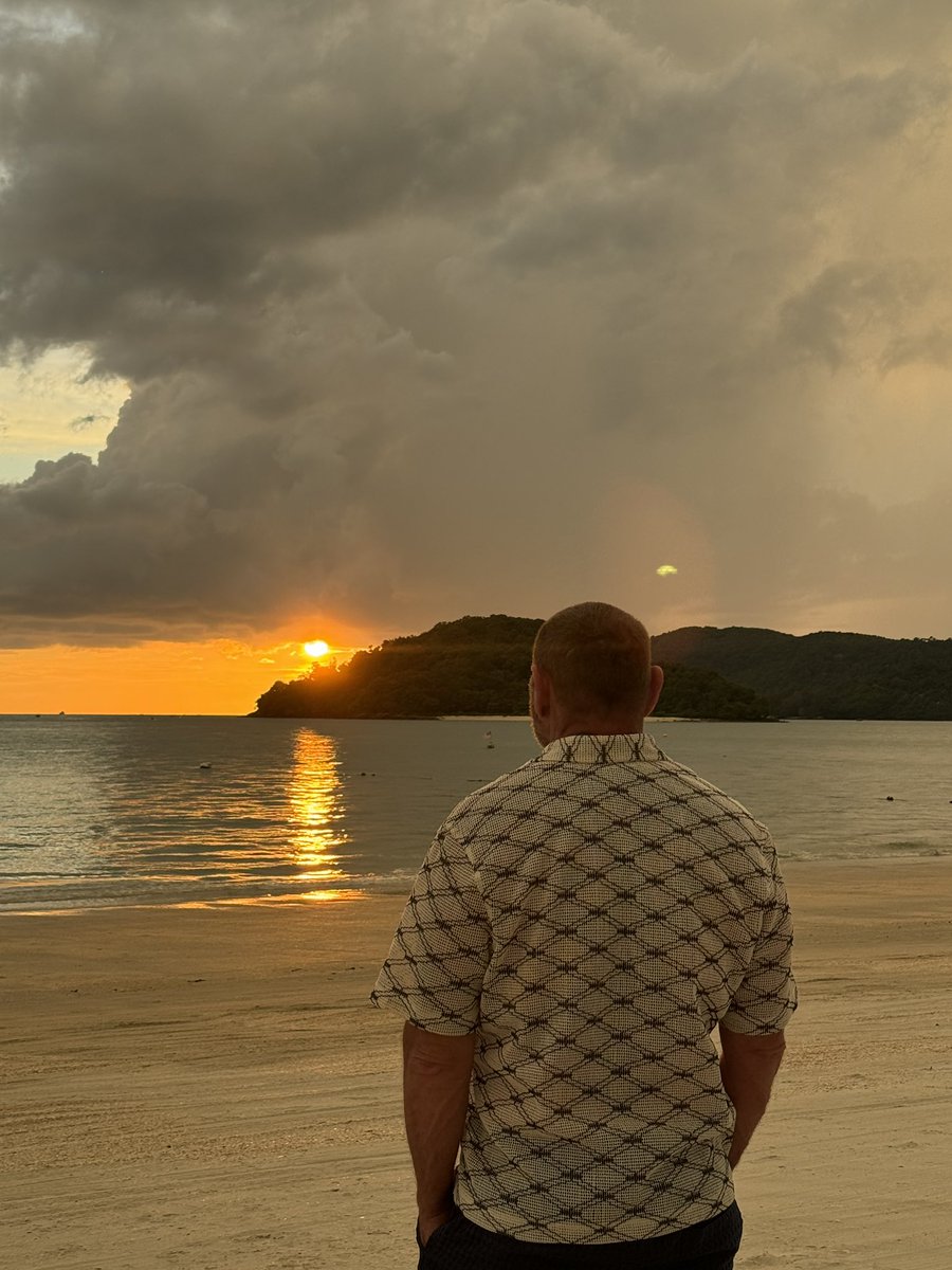 SubMuscleDom tweet media