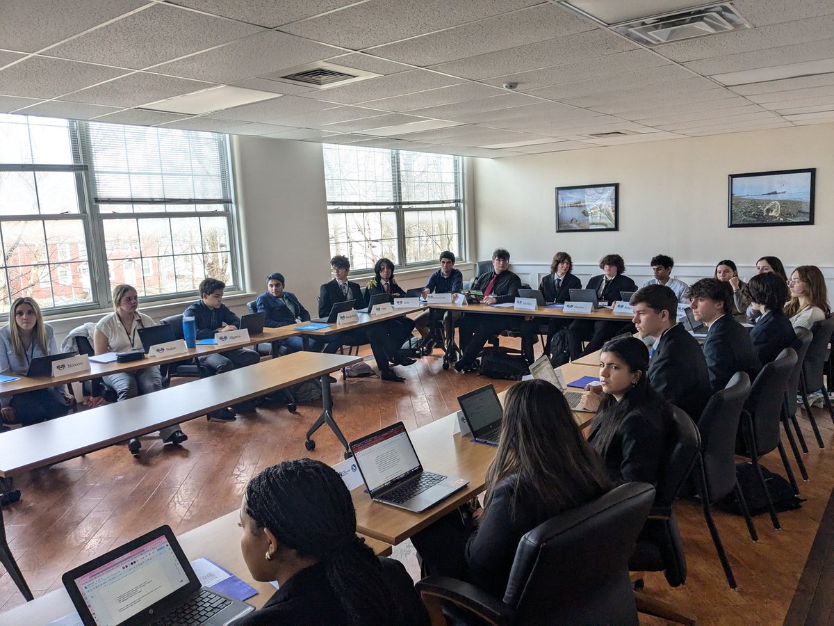 Committees are thinking deeply about global issues. The UN High Commission on Refugees is examining the Mediterranean migration crisis while their colleagues in the Disarmament and International Security Committee are focused on issues related to biosecurity.