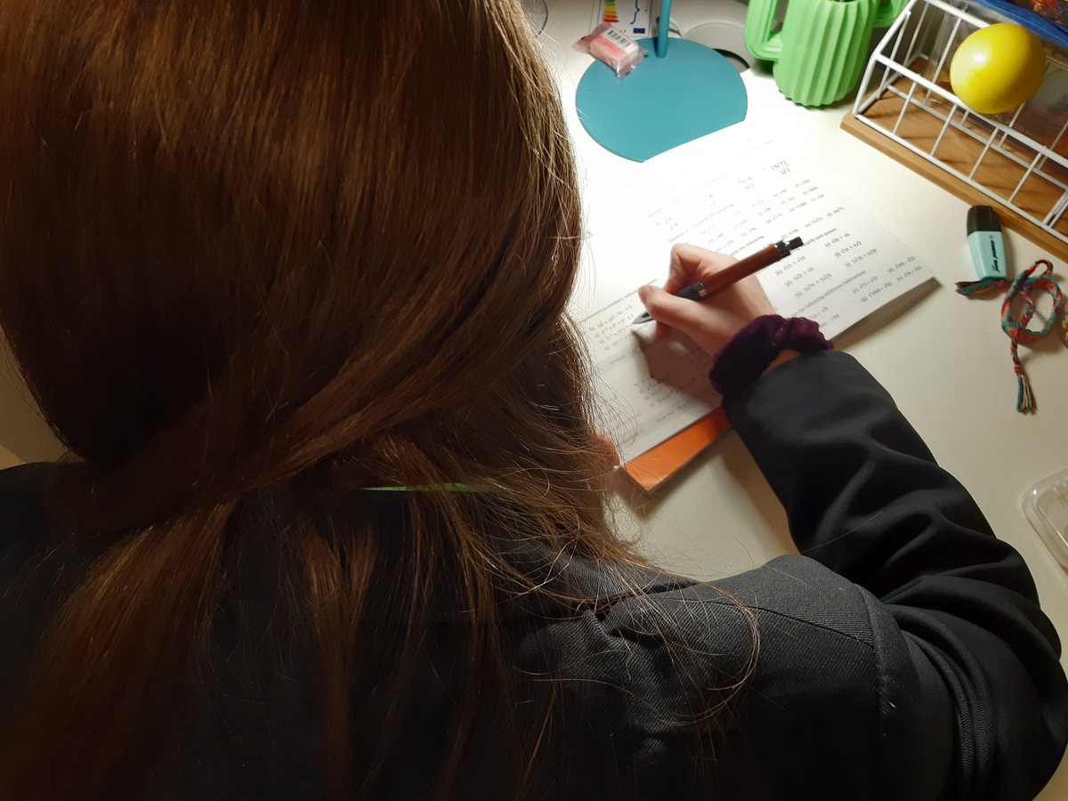 Opportunity for Virtual Work Experience for 16–18-year-olds 

Carer friendly organisation Addleshaw Goddard will be running a virtual insight programme for 16-18-year-olds interested in learning more about careers in the legal sector in Feb. Learn More: careers.addleshawgoddard.com/jobs/vacancy/l…