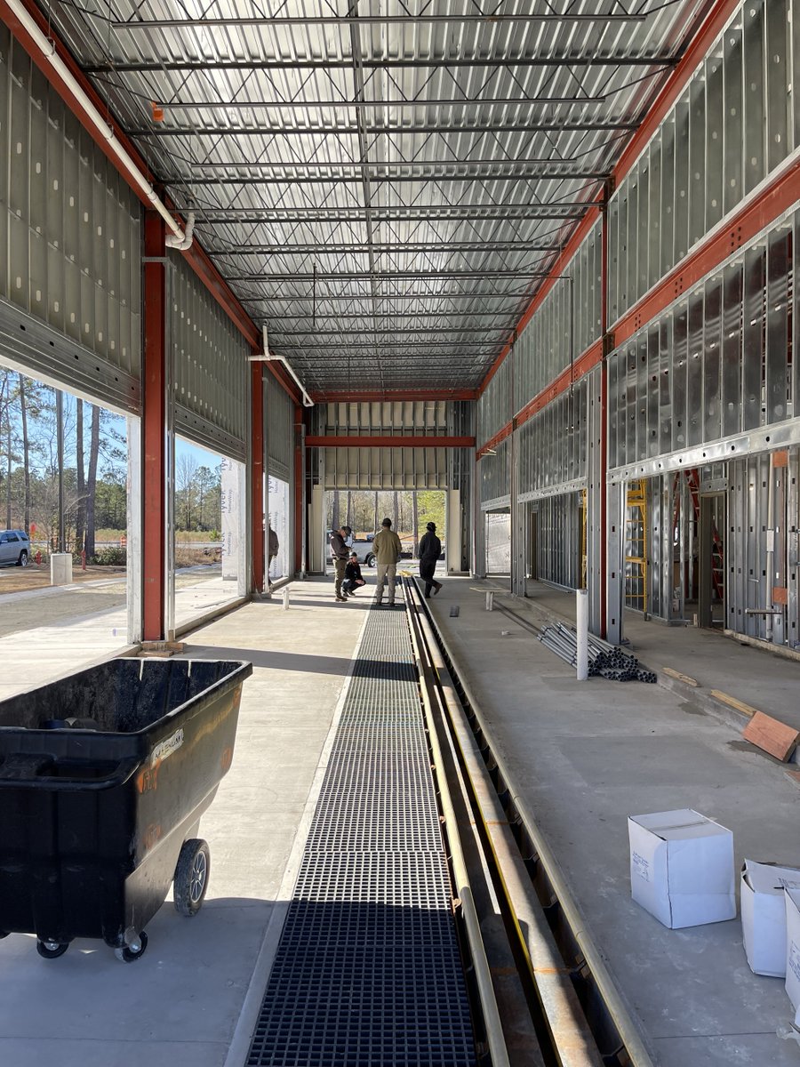 cmrpartners's tweet photo. Progress continues at the Autobell Cane Bay site! Another step closer to bringing a top-notch carwash experience to this community. https://t.co/zOkEoeT3MP