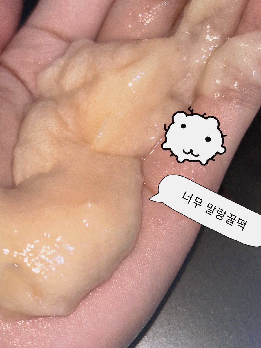 #제품제공

루토닉스 단백질 쇼크 헤어팩을 ,, 써봤고 딱히 리뷰 의무 없지만 역시 맘에 들어서 리뷰 짧게 적어봅니다 

- 헤어팩치고 겉도는 느낌 없이 잘 먹어들어감
- 그래서 가볍다 생각했고 좀 아쉽나 .. 한 순간 드라이 시작하니까 진가 발휘
- 머릿결이 차분해지며 자체 정돈됨