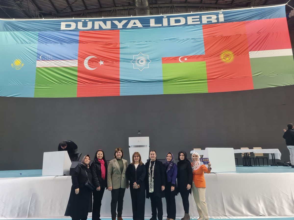 Genel Merkez Kadın Kolları MYK üyemiz Sayın <a href="/avfulyakaya/">FULYA KAYA</a>, Genel Merkez MKYK üyemiz Sayın <a href="/gamzesevgii/">Gamze Sevgi</a> , İl Kadın Kolları Başkanımız Sayın <a href="/Feride_Kbdylr/">feride kabadayılar 🇹🇷🇹🇷</a> ve Yönetim Kurulu Üyelerimizle birlikte Denizli 8. Olağan İl Kongremiz için salon hazırlık sürecini inceledik.
<a href="/RTErdogan/">Recep Tayyip Erdoğan</a>