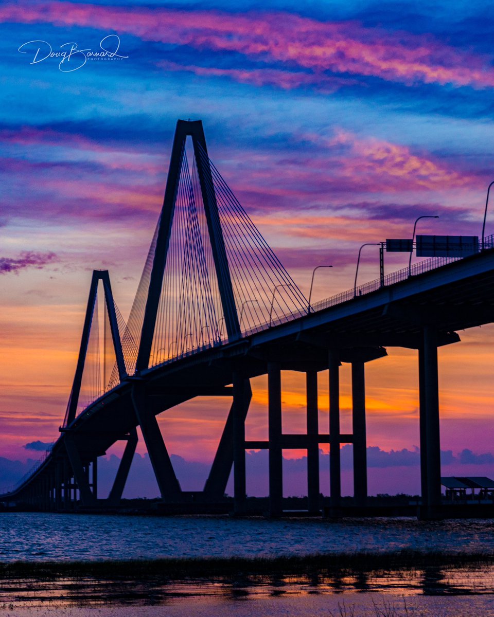 DougBarnardPics's tweet image. Sunset silhouette of the Ravenel bridge in Charleston, SC

#Charleston #SouthCarolina #exploreSC #ExploreCharleston #CanonUSA #potd #Travel #Sunset #silhouettechallenge