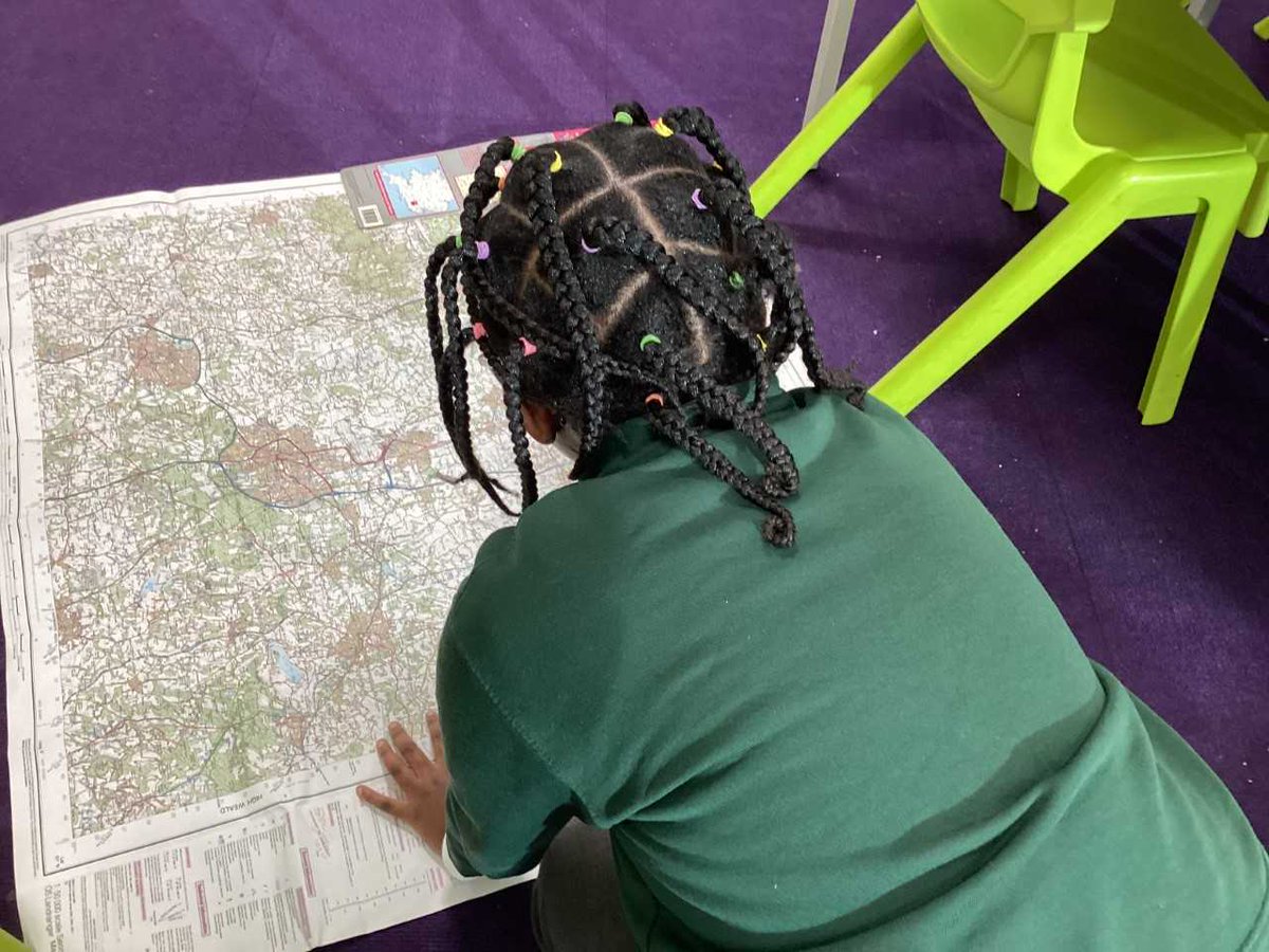 SmithamPrimary's tweet image. Year 5 have had a great time locating Coulsdon on an OS map and learning to interpret the symbols #wearelearning