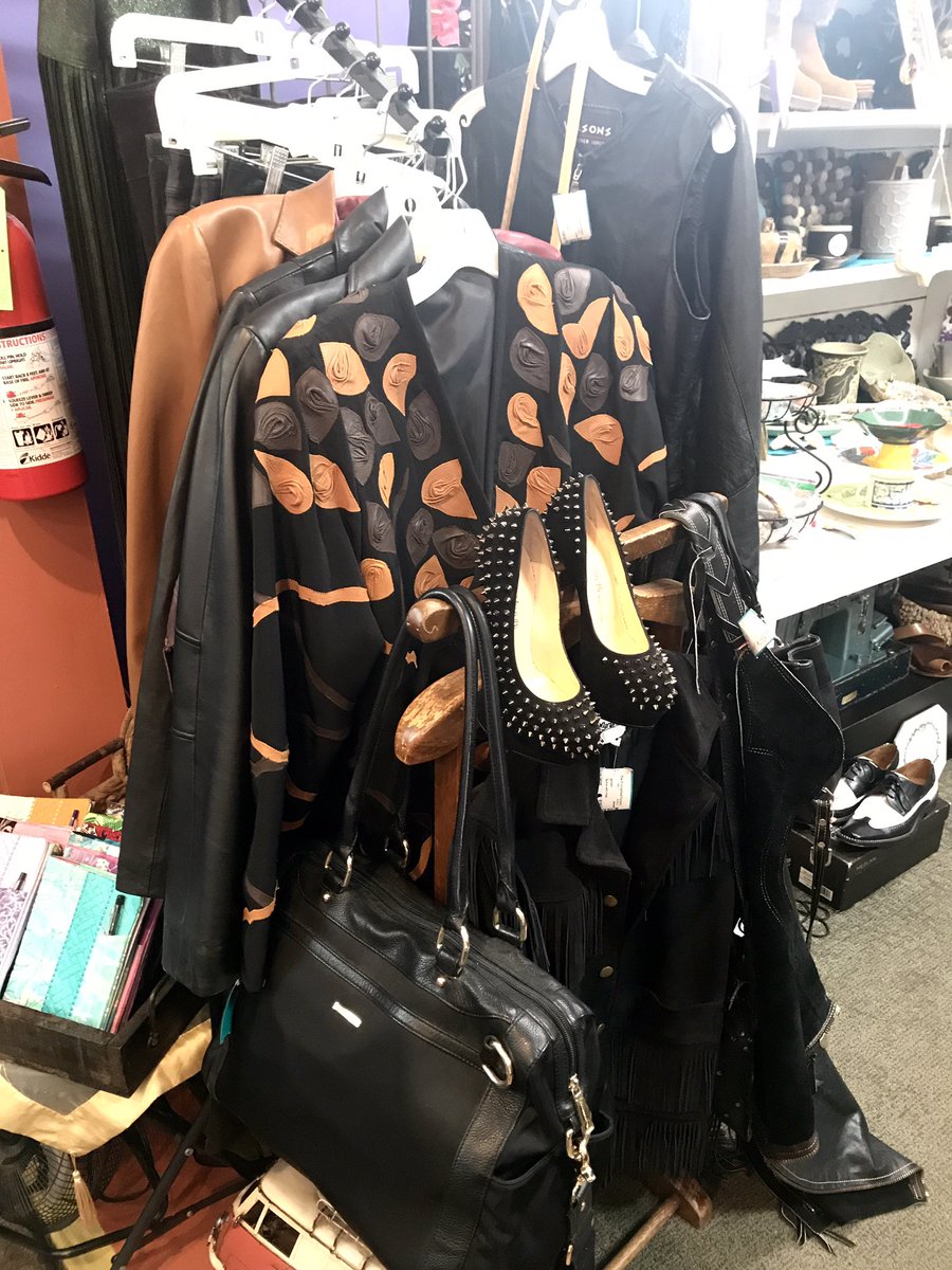 avlfashion's tweet photo. New items arriving daily at The Enchanted Forrest in #Asheville Visit us at 235 Merrimon Ave. we also offer vintage #sewingmachine repair and service. #wnc #ashevilleshopping #avl https://t.co/5xYYWwKIRA