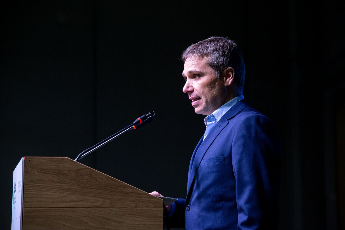 uvic_ucc's tweet photo. 🔴 @salvadorilla, president de la @gencat,  reconeix la trajectòria d’èxit del @BETA_TechCenter  en l’acte de celebració del seu desè aniversari i d’inauguració de les noves instal·lacions

👉 Amplia la informació: https://t.co/72X06FKgjV https://t.co/gbxL34jOoT