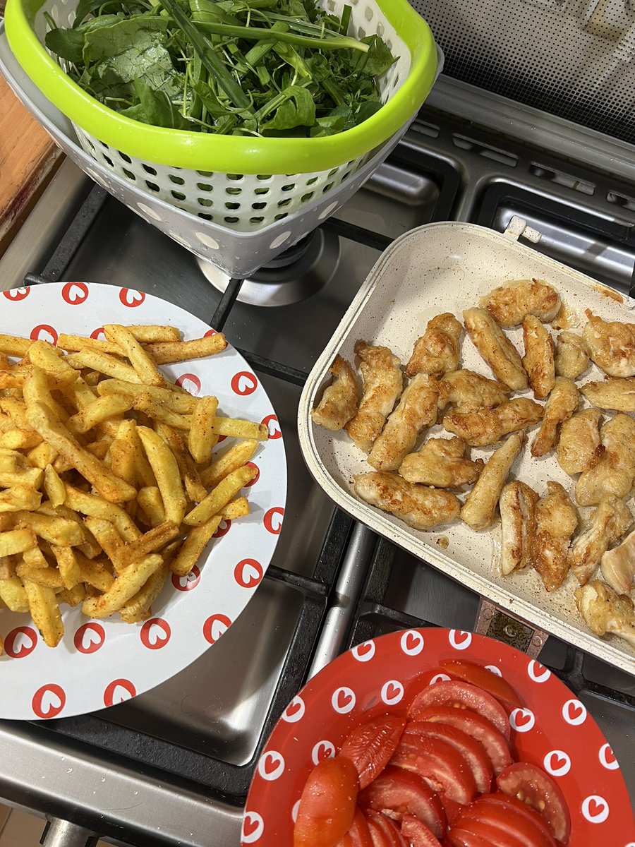 jassminam_'s tweet photo. پسرا
زن بگیرین💦
میاین خونه غذای خوشمزه براتون اماده میکنه🍝
خودش خوشگله💅���
نرمه
خوش بوعه🧖🏻‍♀️
منتظر چی هستین؟ https://t.co/xzGInR0Rv5