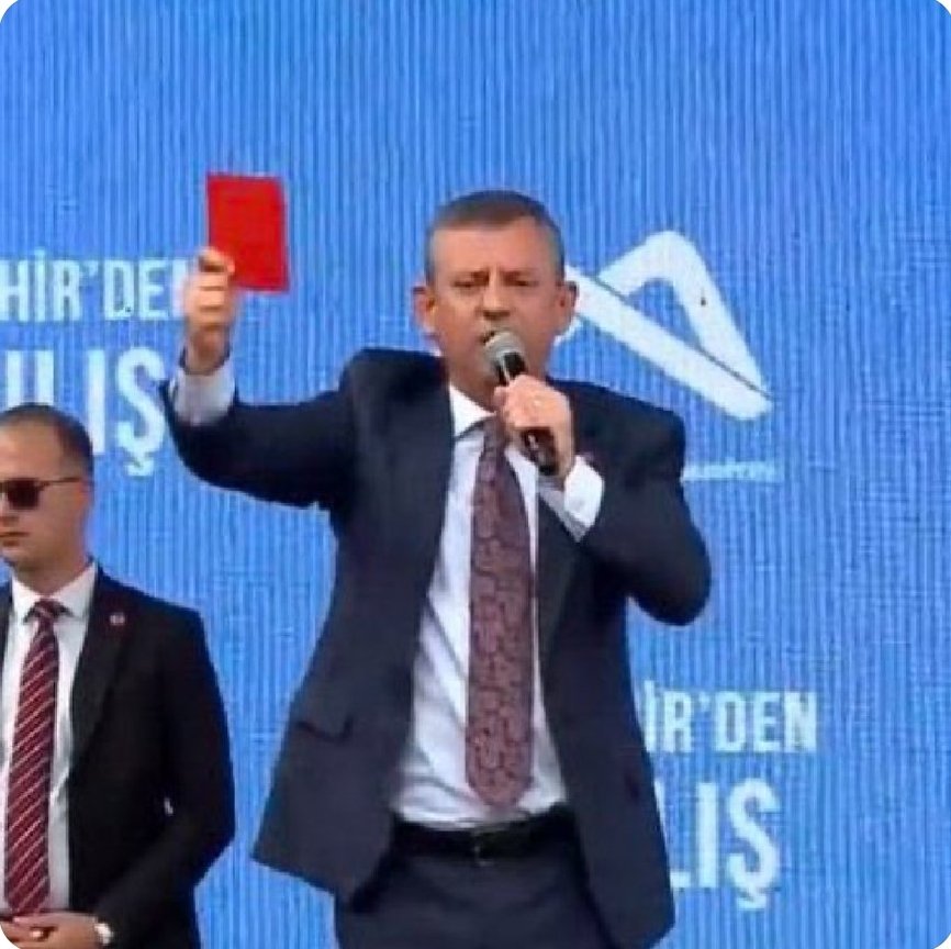 Seçim yapılan hiçbir ülkede muhalefet seçim kazanmaz. İktidar seçim kaybeder. Öyle ya. Halk iktidarın hizmetinden memnunken niye muhalefete oy versin ki.
Lakin bizim memlekette, muhalefet o kadar berbatki, iktidar seçim KAYBEDEMİYOR... #özgürözelistifa
Özgür Özel Türkiyeli ne lan