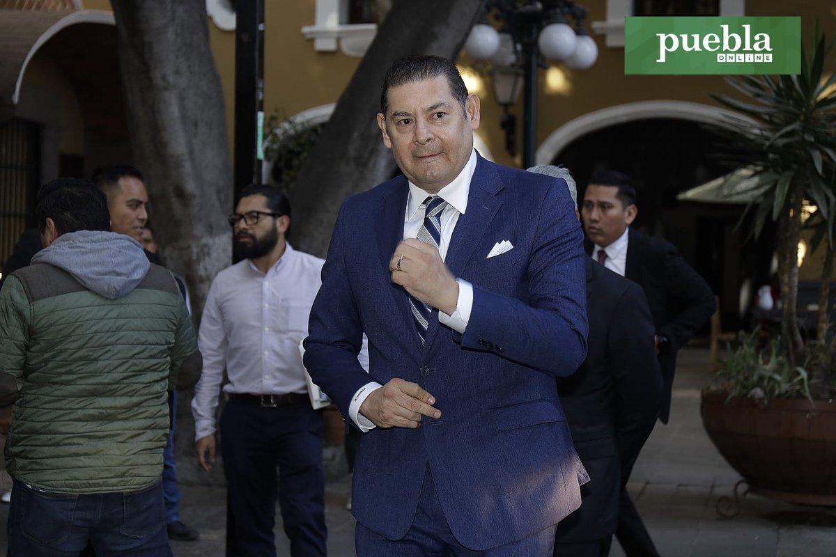 Pueblaonline's tweet image. 🤝 El gobernador @armentapuebla_  se reunió con la rectora de la @BUAPoficial, @LiliaCedillo_, en el histórico #EdificioCarolino 🚀 

Educación y gobierno trabajando juntos por un mejor futuro 📚 

#BUAP #Puebla #Educación