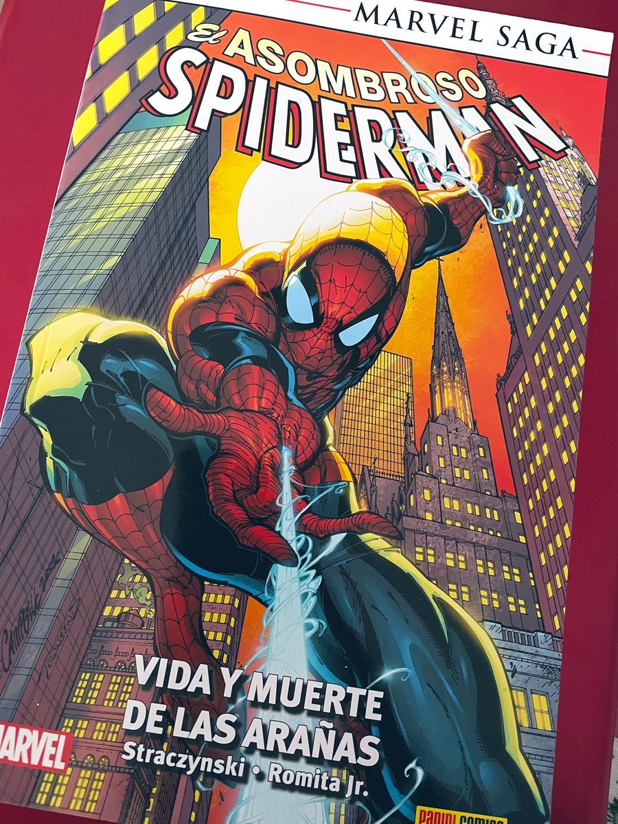 sabidator's tweet image. 🧵Hilo🧵 de cómic y libros que vaya leyendo este 2025 📚:

El nº 0 es este “Vida y muerte de las arañas” del Marvel Saga de Spiderman, que empecé a finales del año pasado y acabo de terminar.