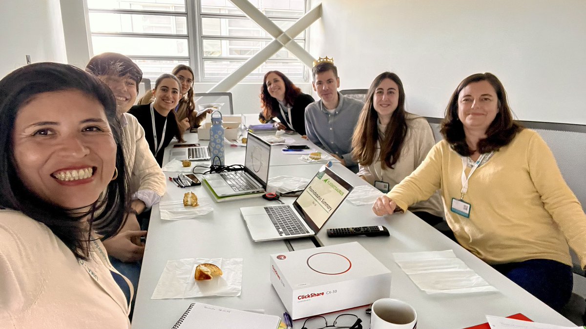 Ending the year on a high note with our Christmas party alongside our amazing team🎉🎄
Starting 2025 on the right foot with our first meeting of the year, shared over a delightful Roscón de Reyes 👑
Here’s to a fantastic year ahead and many more years working together!