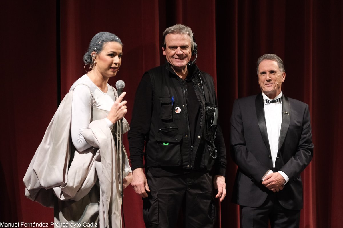 codigocarnaval's tweet photo. El spoiler nos lo hicieron desde la Gran Final del #COAC2024 y ni lo vimos venir 😂👏🏻🎭 @mirianperaltag https://t.co/60t6DZtc7p