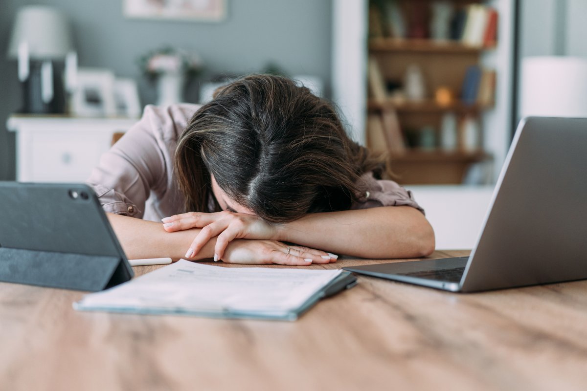 New research from Surrey reveals the mid-career crisis affects only highly skilled workers. Job satisfaction dips in the 40s but rebounds later...

Read more here: surrey.ac.uk/news/there-rea…

#FutureOfWork #jobsatisfaction