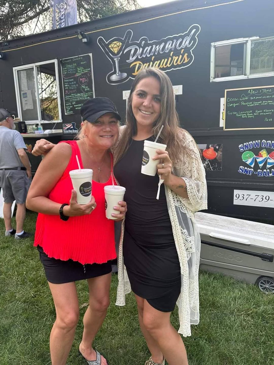 DiamondDaiquir1's tweet photo. 🌟 Now Booking for 2025! 🌟

Let Diamond Daiquiris elevate your events with our signature Louisiana-style daiquiris and unmatched southern charm! Whether you’re hosting:
🎉 Weddings
📈 Corporate Events
🎪 Festivals
🏢 Business Retreats
🎂 Birthday Parties (Adults or Kids) https://t.co/CLR4TNvZLJ