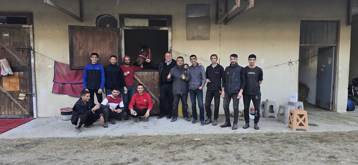 Herşeyin bir yana  olan bu dünyada emekçiye saygısı olan her bir özel birgünün hatrını bilen büyklerime saygım sonsuzdur. Çok teşekkür ederim İHSAN ERTEN Abim Daha iyilerine Laiksiniz Her başarı sizinle olsun 🤲🏆