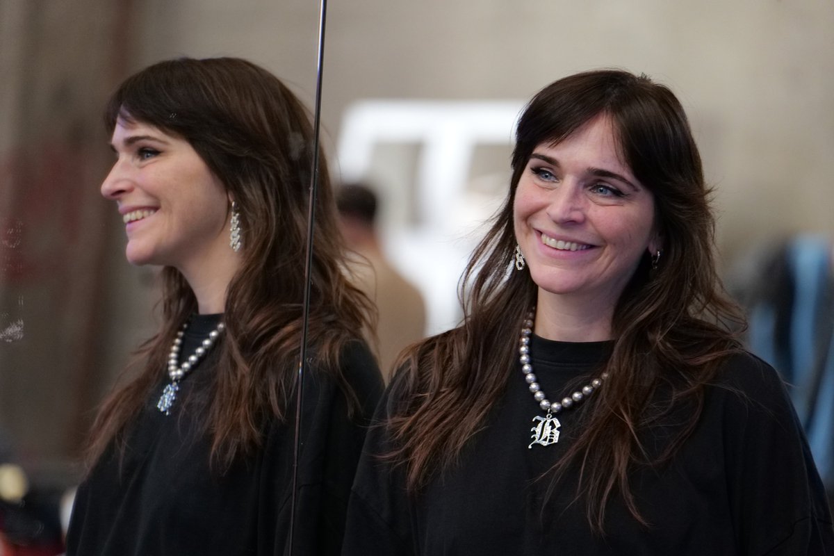 CharlotteOvrn tweet media