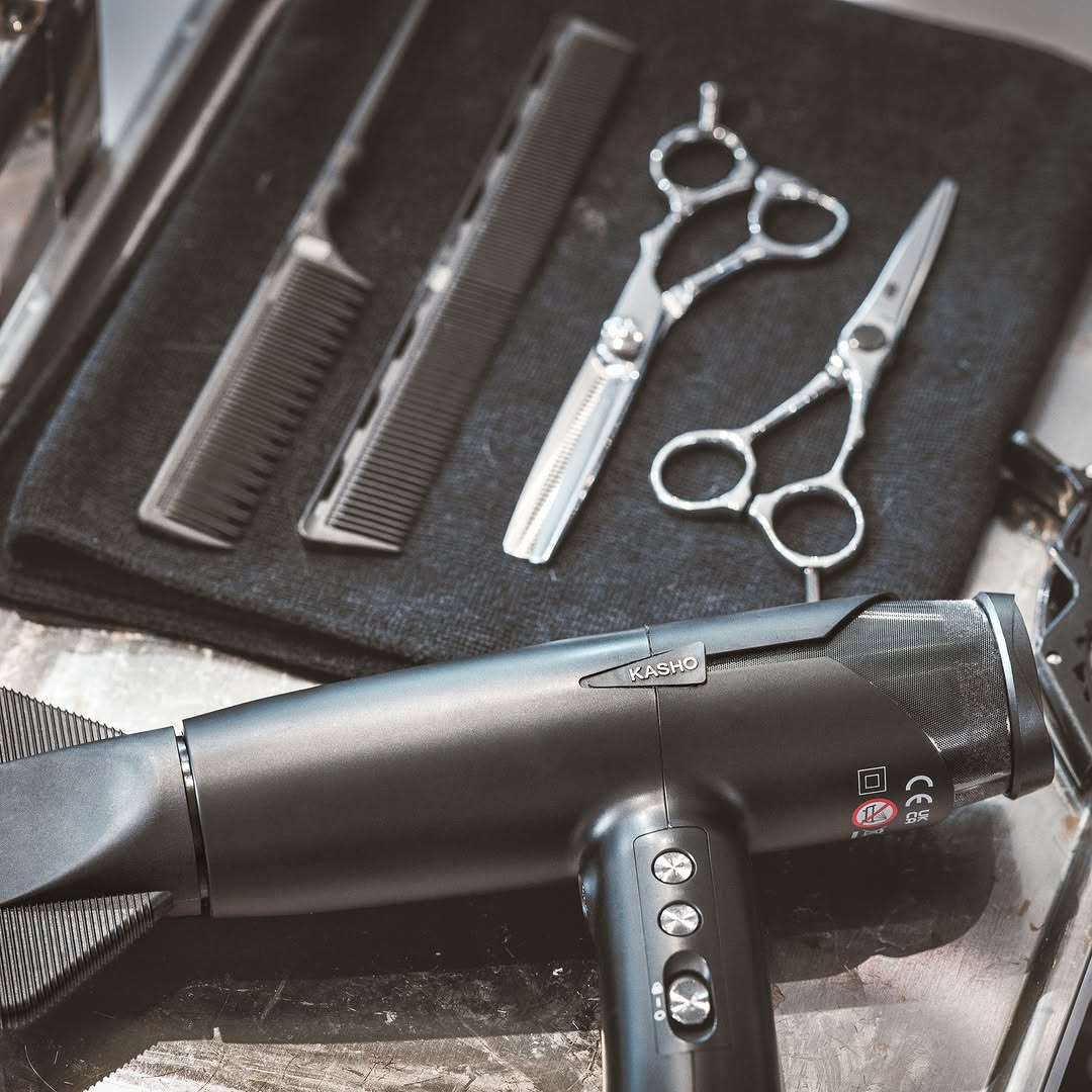 TaylorEyeW's tweet image. Kasho by KAI has been perfecting hairstyling tools since 1978. ✂️ From premium scissors to razors, elevate your craft with Japanese precision and quality. Explore and shop now via the link in our bio! 🌟 #Kasho #Kai #PrecisionStyling