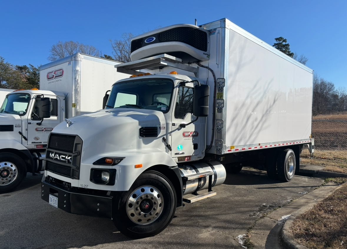 transourcetruck's tweet photo. Our Rental &amp; Leasing department offers a diverse selection of medium and heavy-duty trucks to help your business. Whether you’re looking for flatbed trucks, refrigerated trucks, or box trucks, we’ve got you covered. These trucks are ready to rent TODAY! https://t.co/r4rm80MhRe