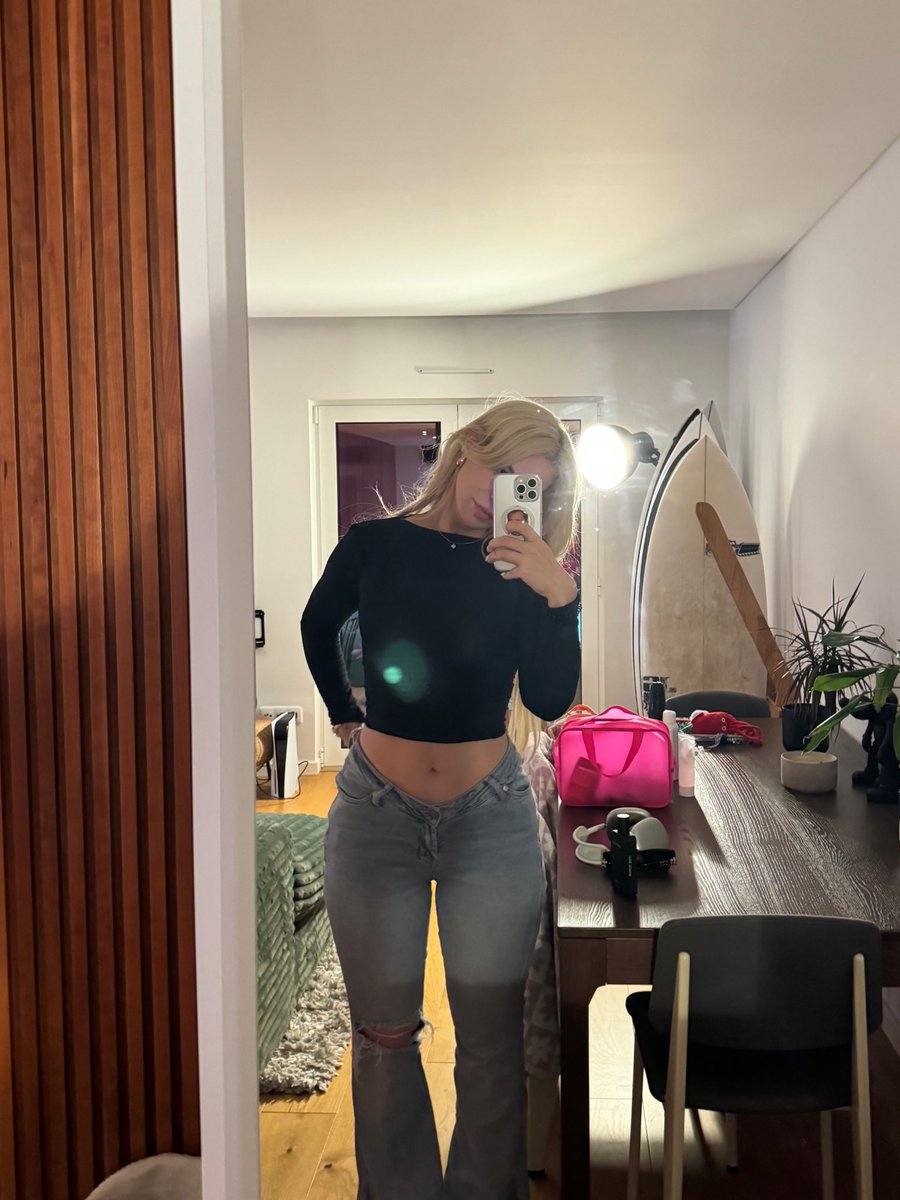 𝐒𝐞𝐚 tweet media