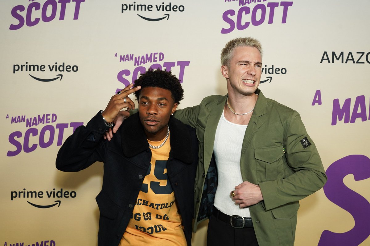 Cosmopolitan's tweet photo. It's the way I'm in love with them both... https://t.co/8BeF6SGw1W