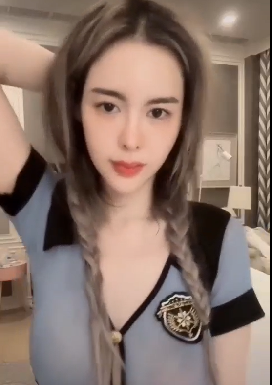 ubonwan2004's tweet photo. ♀️คลิปเต็มช่องทางดิสเท่านั้น❗
♀️คลิกเลย👉https://t.co/gXQxPnCLbs
#Onlyfans #เงี่ยนหีแฉะ #เงี่ยนหีแฉะ #คลิปหลุด #ดาวทวิต https://t.co/oDvkKnRs9S