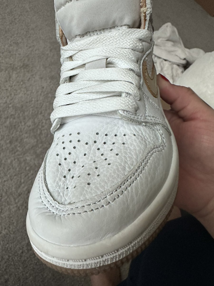 CrystalH0925's tweet photo. Just received these in the mail from @footlocker https://t.co/Atsw6EEWzO