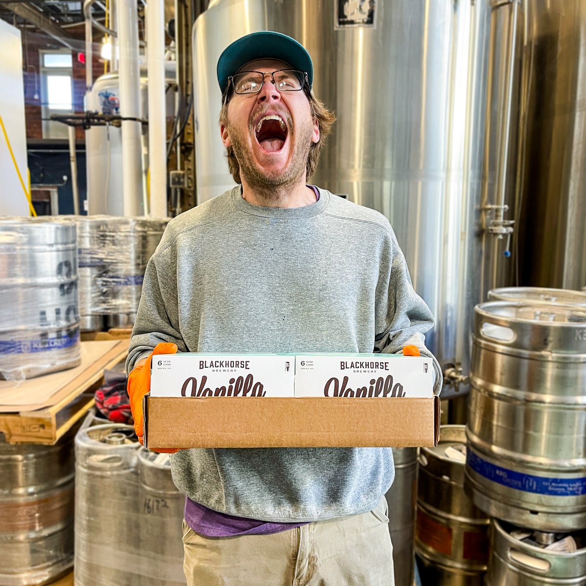 ❄️ Stuck at home without #craftbeer during a snowstorm is a pretty scary/maddening thought. Don't let it happen to you! Did you know you can purchase CASES of your favorite Blackhorse brews at the pub? So, stop by and stock up!