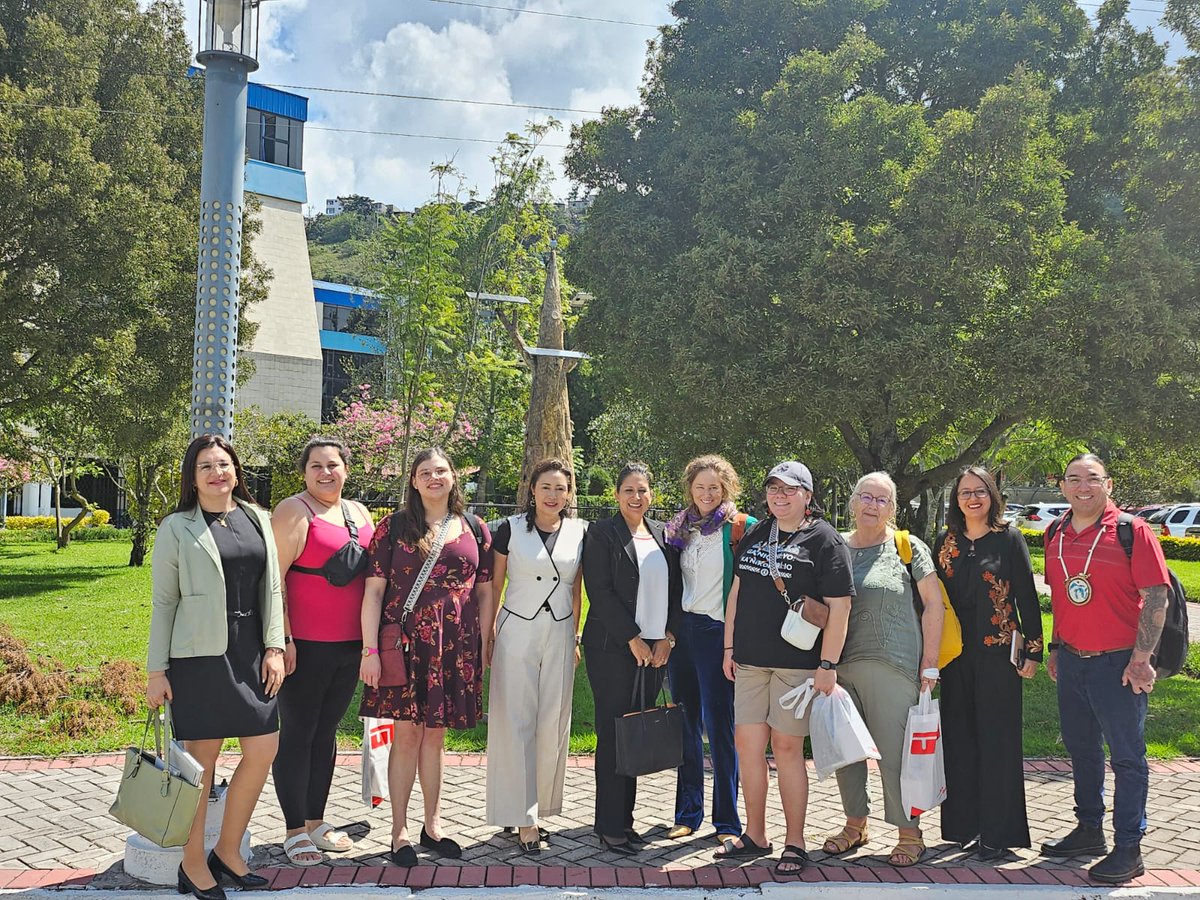 UTN Ibarra - Ecuador (@utn_ibarra) on Twitter photo La UTN y <a href="/HogeschoolPXL/">Hogeschool PXL</a> en el “Programa Internacional de Formación (ITP) innovadora basado en la práctica para formadores de docentes a fin de promover la inclusión educativa respetando a la identidad intercultural". Recibe a los delegados de PXL🇧🇪, y <a href="/queensu/">Queen's University</a> 🇨🇦.<a href="/MiguelNT01/">Miguel Naranjo-Toro</a> La UTN y <a href="/HogeschoolPXL/">Hogeschool PXL</a> en el “Programa Internacional de Formación (ITP) innovadora basado en la práctica para formadores de docentes a fin de promover la inclusión educativa respetando a la identidad intercultural". Recibe a los delegados de PXL🇧🇪, y <a href="/queensu/">Queen's University</a> 🇨🇦.<a href="/MiguelNT01/">Miguel Naranjo-Toro</a>