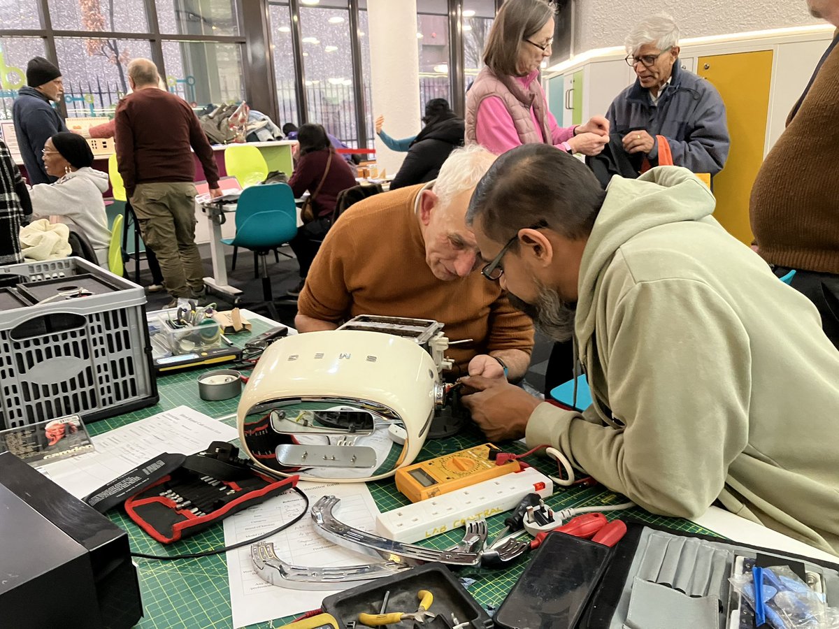 Ilford Repair Cafe &amp; Ilford Repair cafe Sat 11 January 2-3.45.  Our volunteers wanna try and mend ur stuff and save you money. <a href="/EastsideCH/">Eastside Community Heritage</a> <a href="/CA_Redbridge/">Community Action Redbridge</a> <a href="/RedbridgeLibs/">Redbridge Libraries</a> <a href="/DoMoreRed/">Vision Redbridge Culture & Leisure</a>