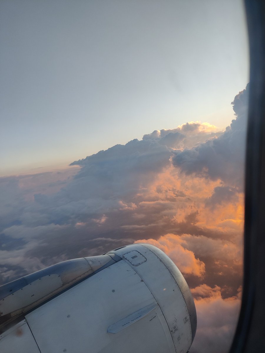 GeckerMedic's tweet image. After an exhausting trip featuring missing 2 flights, extending the travel by one day and our luggage being momentarily lost, we have finally arrived in Colombia to visit my maternal grandfathers side of the family! 🇨🇴