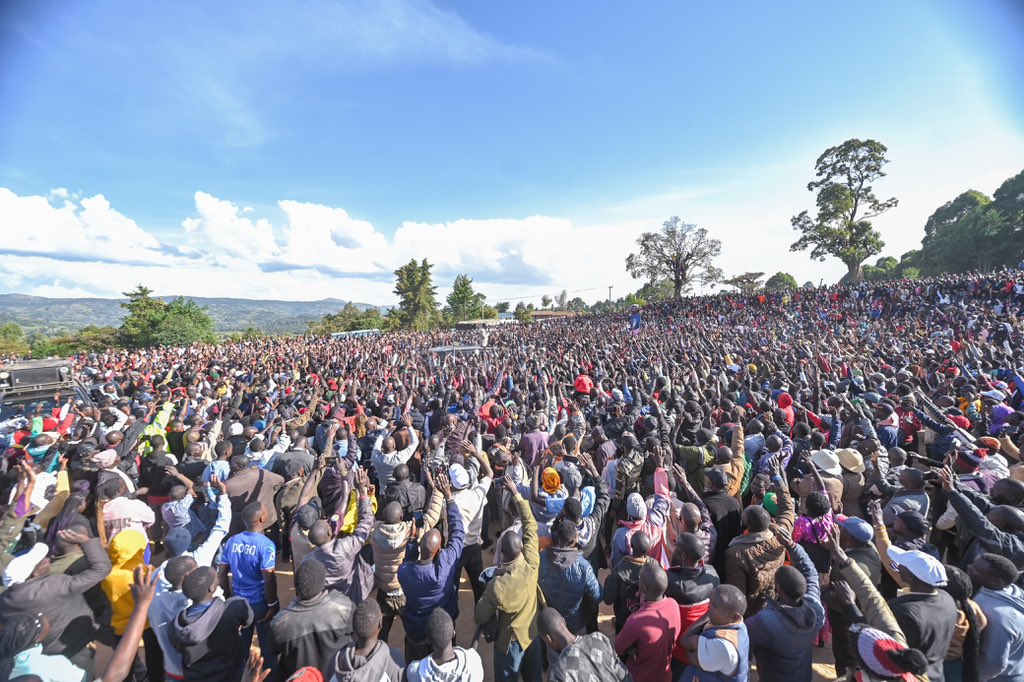 After stabilising the security situation in  Kerio Valley, the Government is undertaking affirmative action to spur economic development. 

Today, I  was honoured to accompany the President, H.E. Dr William Samoei Ruto, on the first day of his development tour of the North Rift