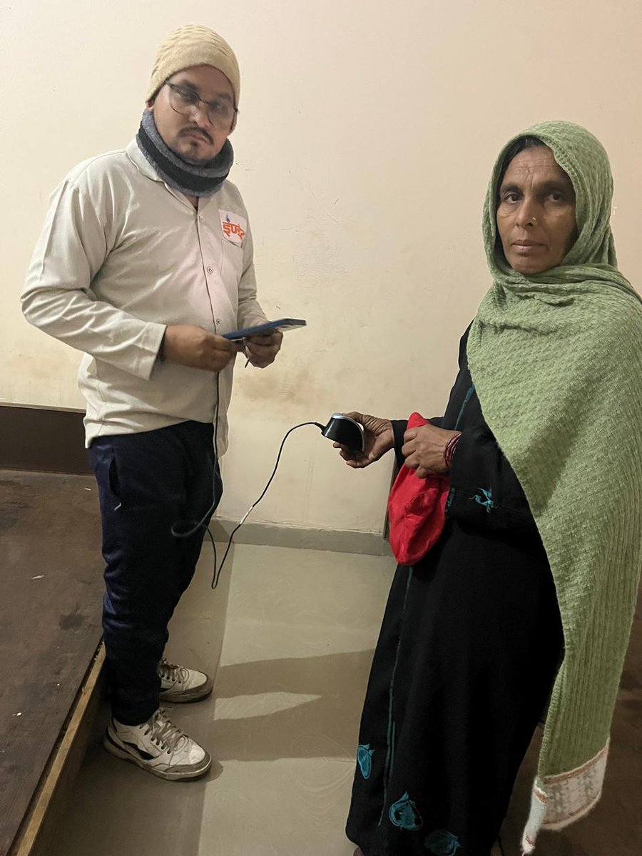 #CustomersDay celebrated at Haldaur &amp; Tej Indane Sewa, Bijnor! 84-year-old customer greeted, safety clinic &amp; eKYC camp held. Sweets &amp; free gifts delighted customers, spreading smiles!

<a href="/DirMktg_iocl/">Director (Marketing), IndianOil</a> <a href="/IndianOilcl/">Indian Oil Corp Ltd</a> <a href="/ChairmanIOCL/">ChairmanIOC</a> <a href="/EDLPGIOCL/">Sailendra K</a> <a href="/ioclupso2/">IOCL_UPSO-2</a> <a href="/HemantIoc/">Hemant Rathore</a> <a href="/cvenj_Shivendra/">SHIVENDRA KUMAR</a>