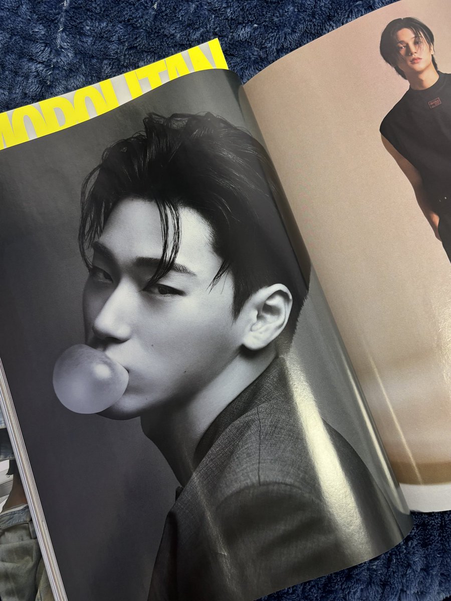 mmbyside's tweet photo. 내용은 같고 속지 일부입니다 https://t.co/Txk2k8vpJi