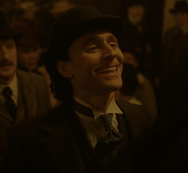 bellarkehiddles's tweet image. jotun loki                               just loki